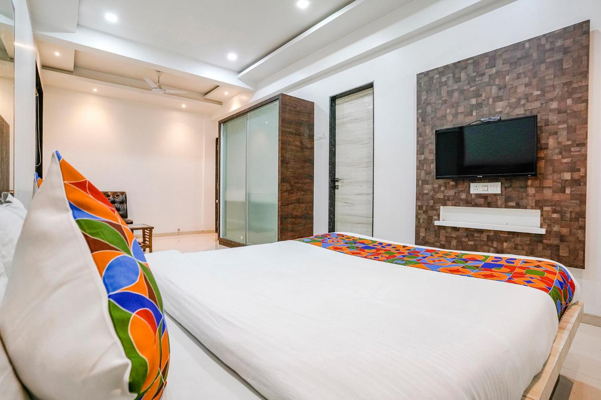 Fabhotel Krishna Inn Kashele Buitenkant foto