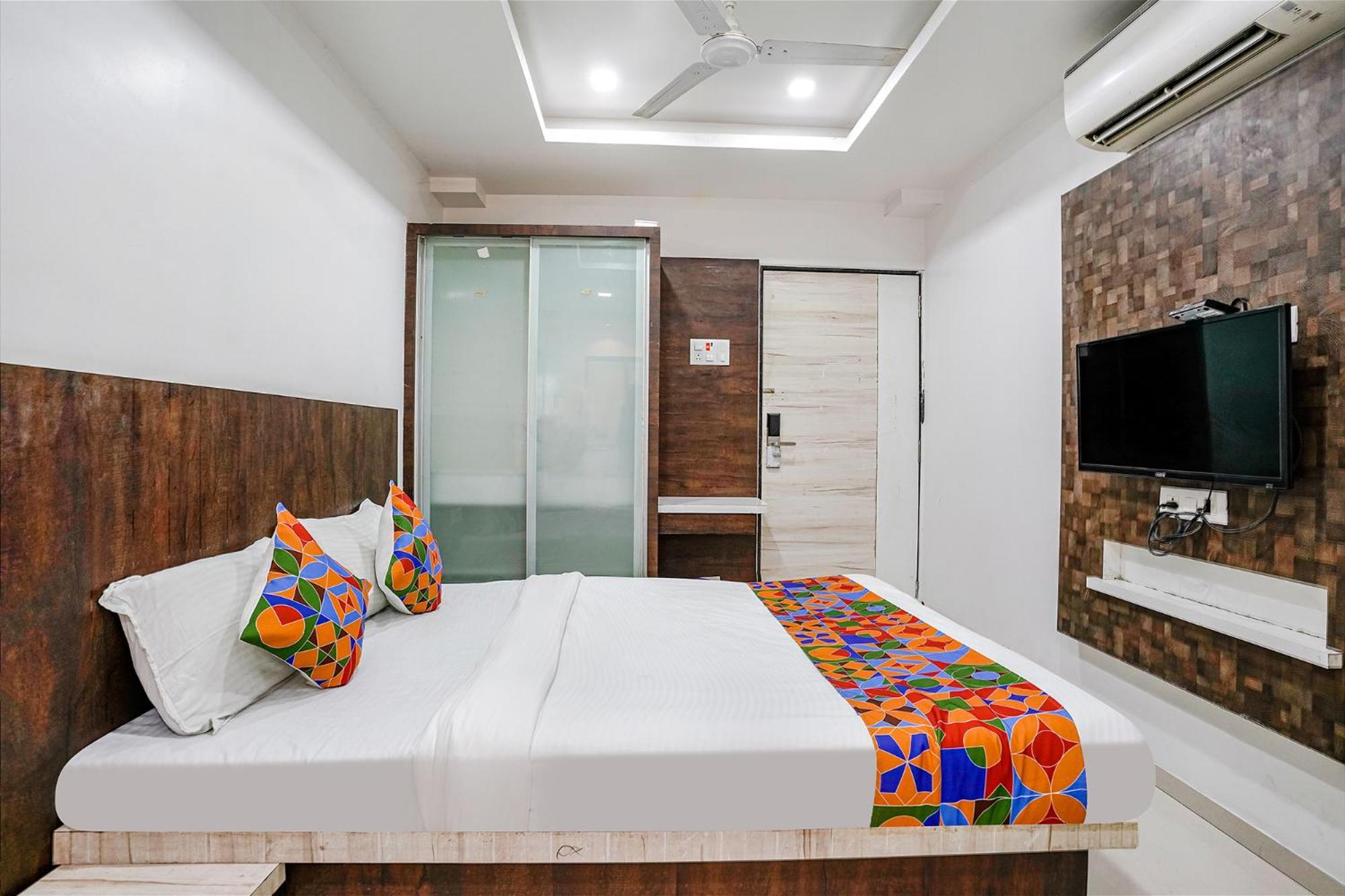 Fabhotel Krishna Inn Kashele Buitenkant foto