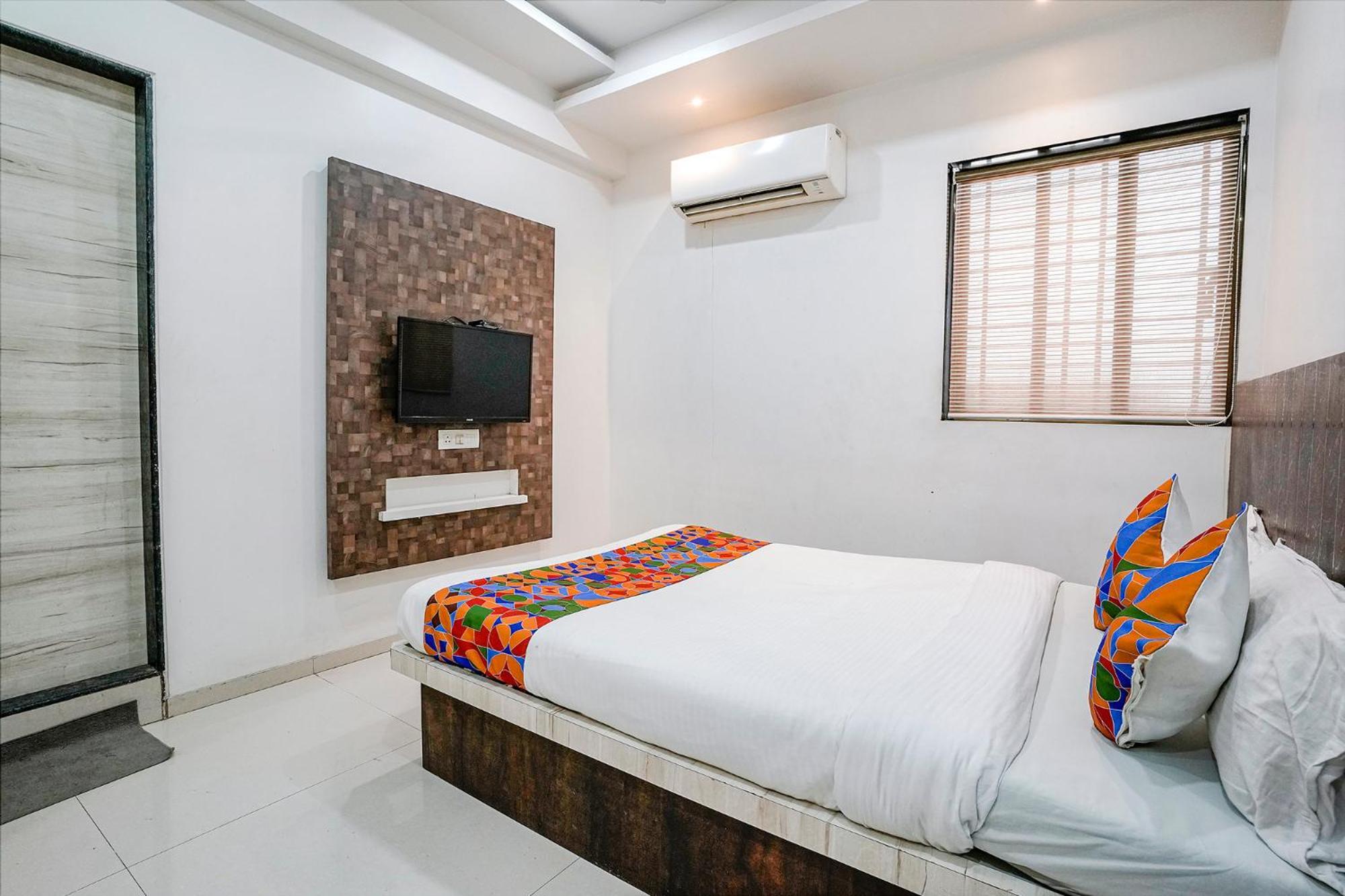Fabhotel Krishna Inn Kashele Buitenkant foto