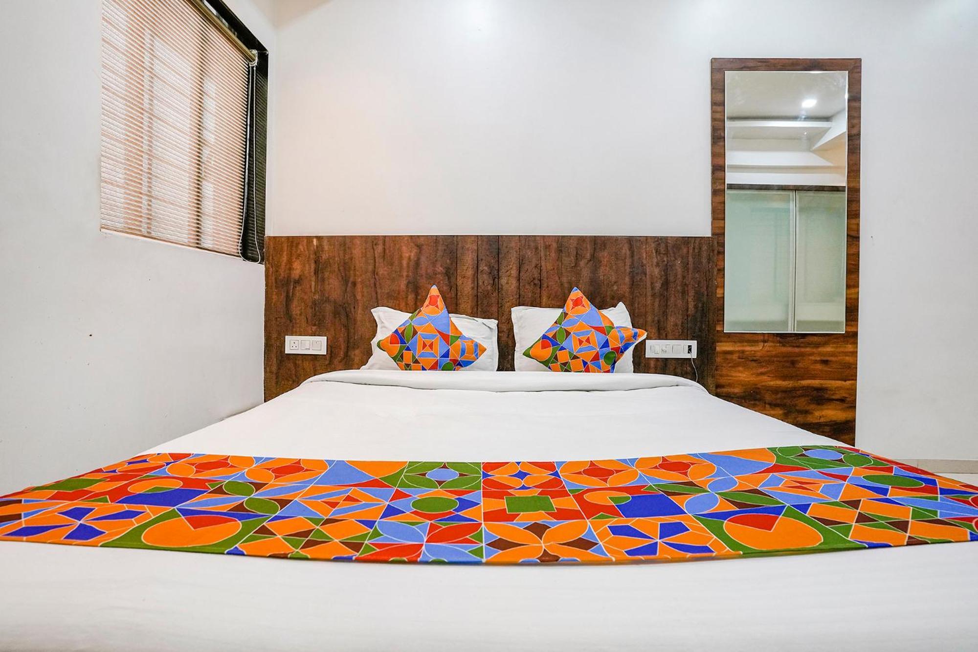 Fabhotel Krishna Inn Kashele Buitenkant foto