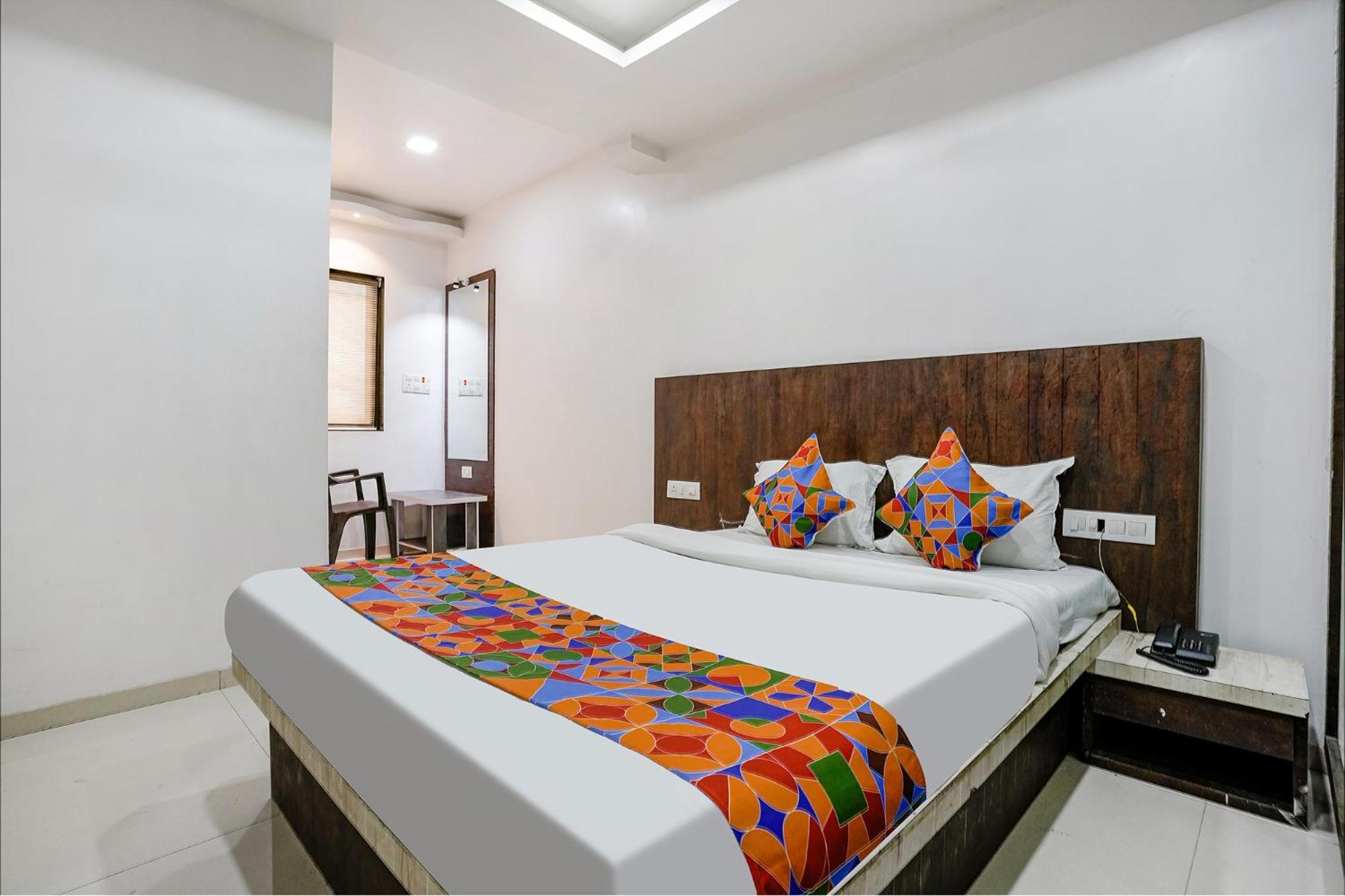 Fabhotel Krishna Inn Kashele Buitenkant foto