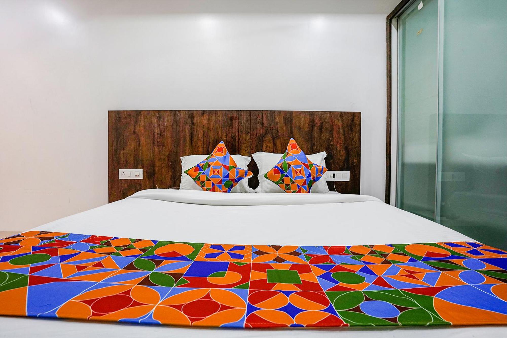 Fabhotel Krishna Inn Kashele Buitenkant foto
